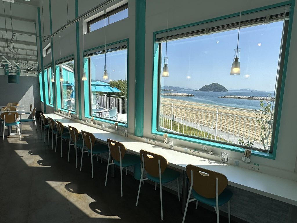 愛媛県内の海の見えるカフェ