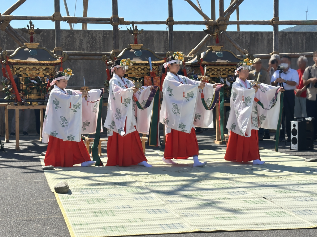 三崎秋祭り 浦安の舞写真