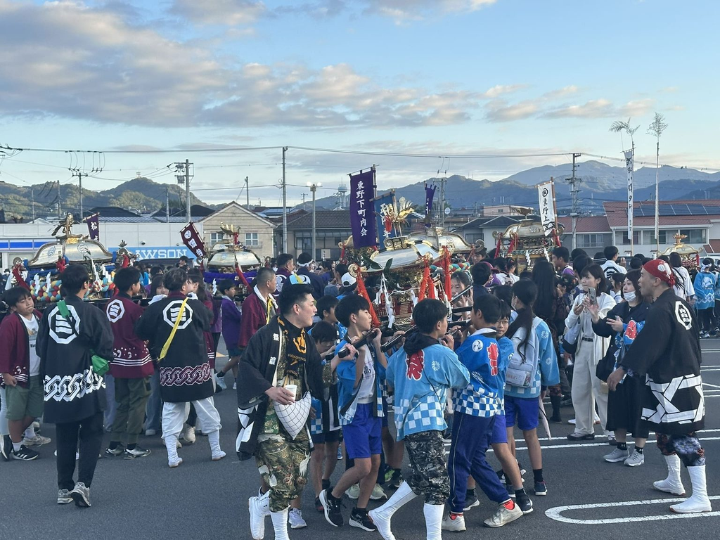 桑原八幡神社例大祭 神輿寄せ