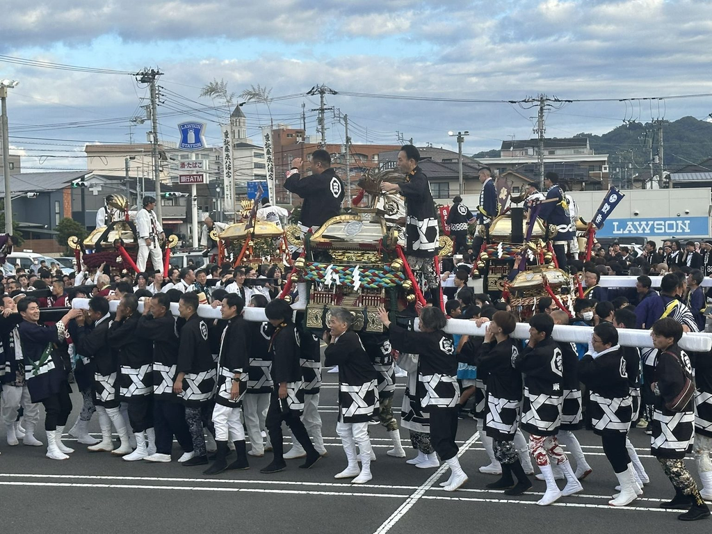 桑原八幡神社例大祭 神輿寄せ