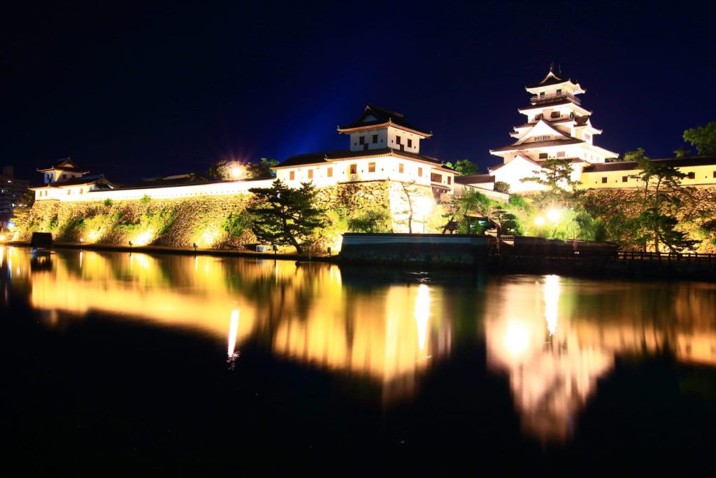 今治城写真ライトアップ