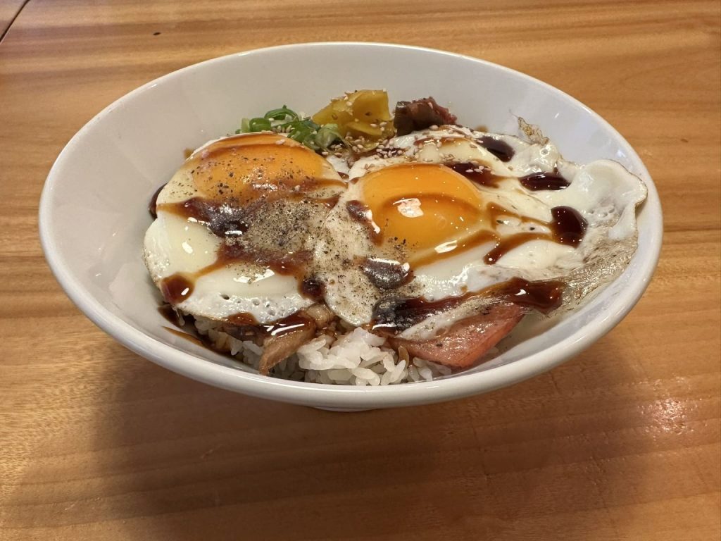 今治チャーシュー卵丼