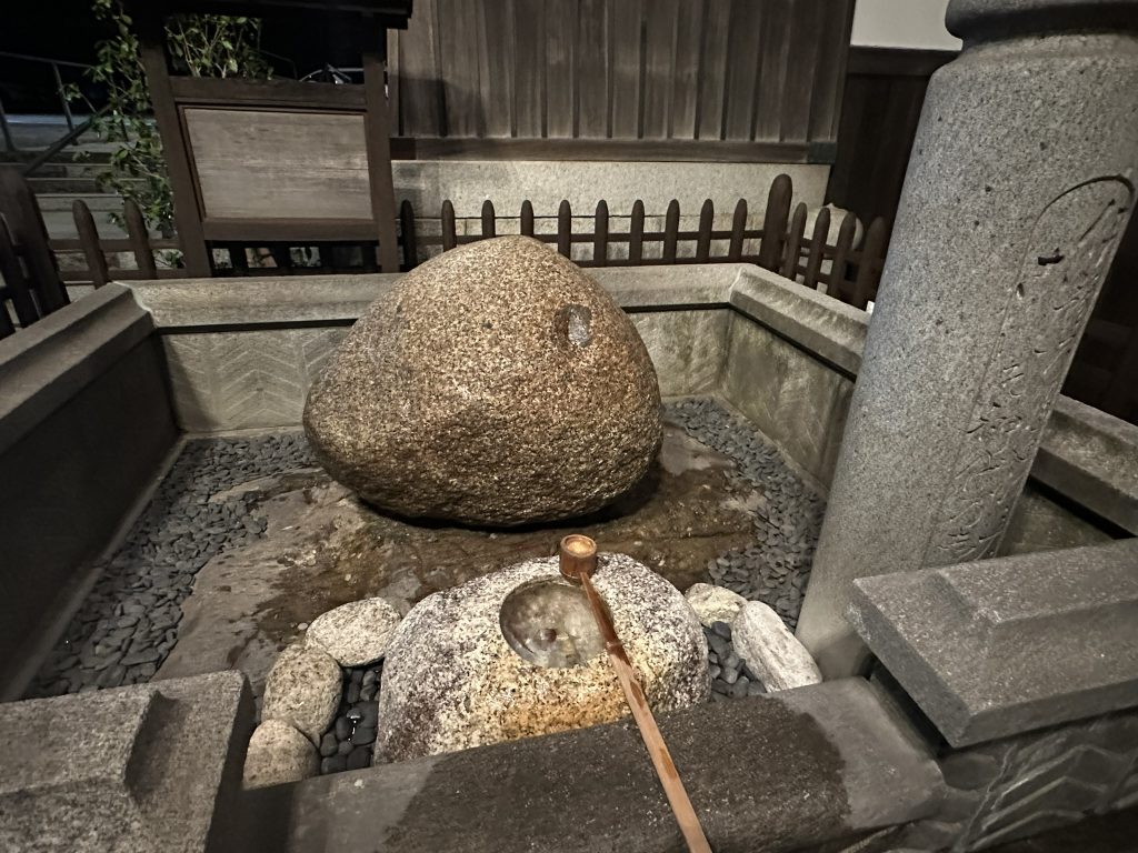 道後温泉の玉の石