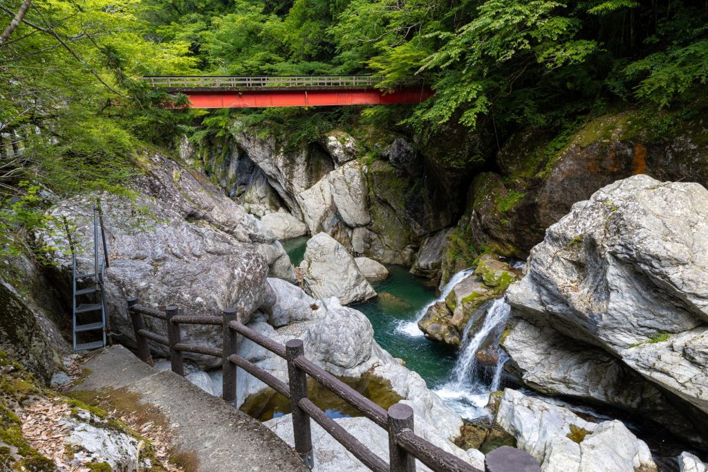 八釜の甌穴群写真