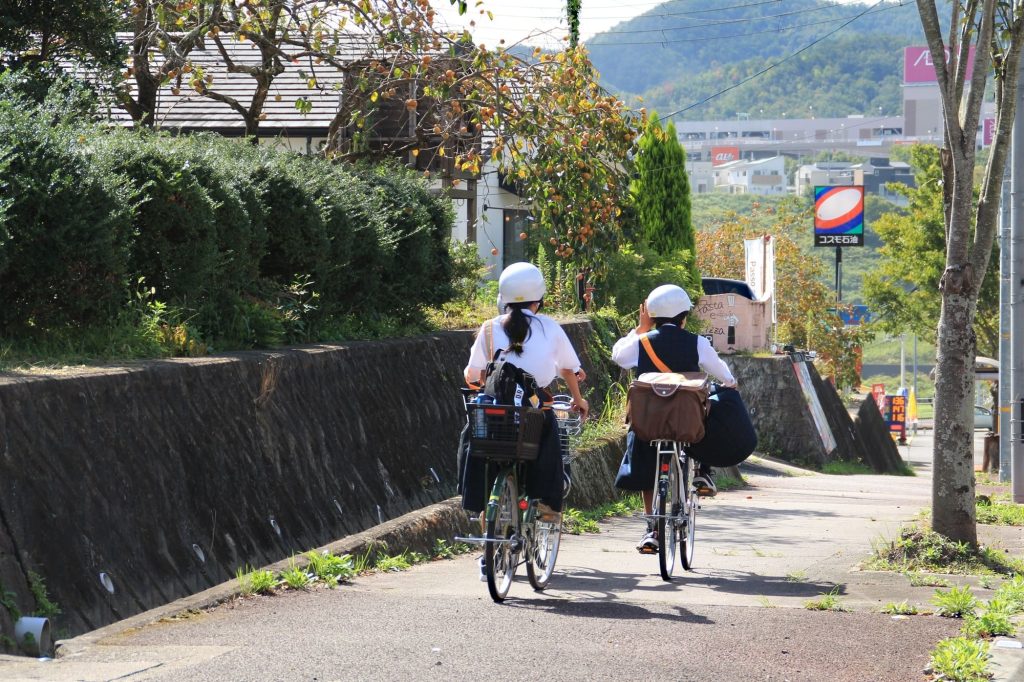 愛媛県の中高の通学に使う自転車には細かいルールがある場合が多い