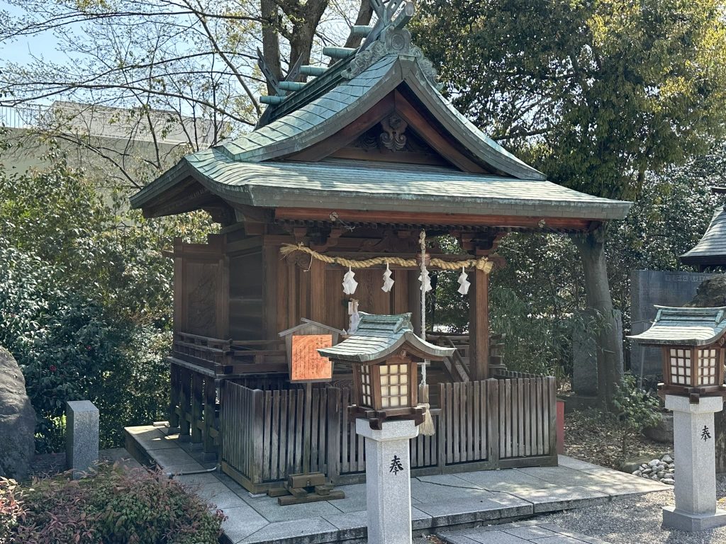 伊豫豆比古命神社(椿神社)御倉神社