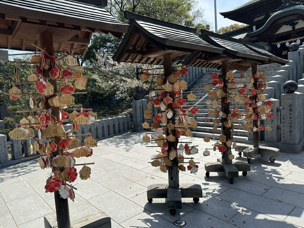 椿神社境内