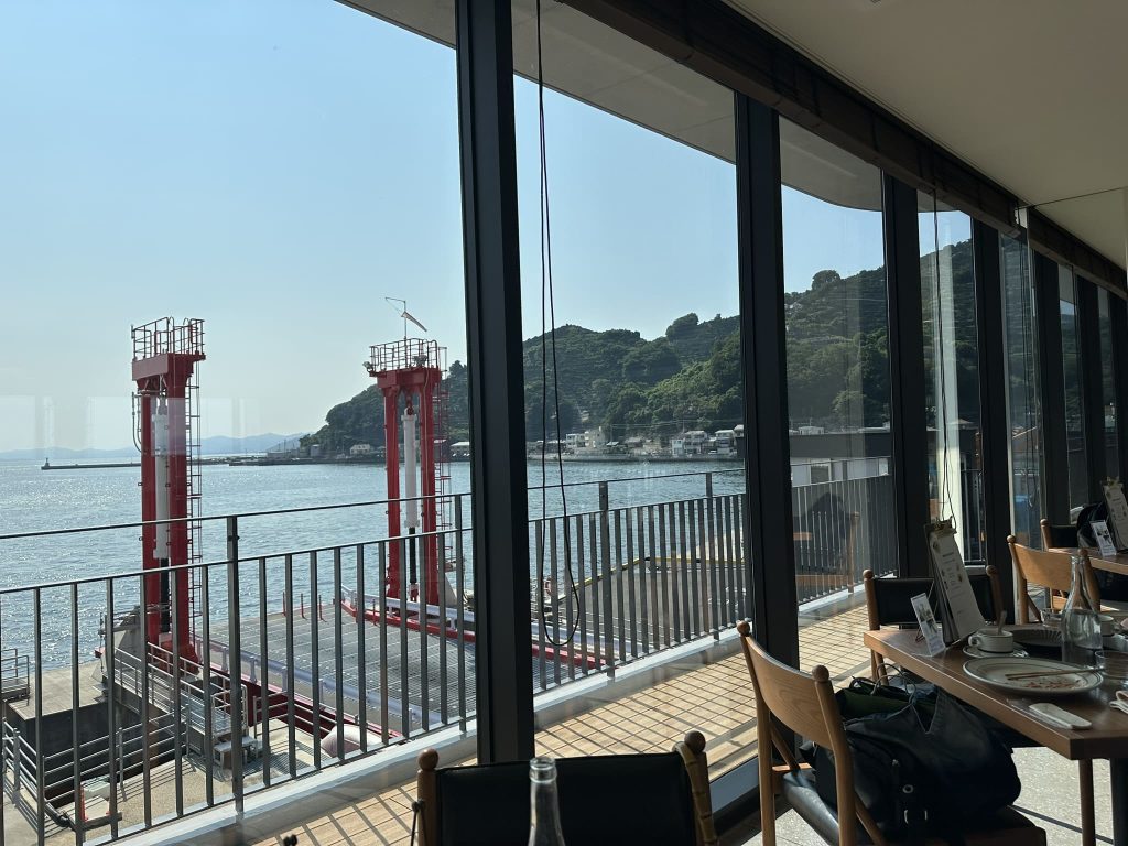 CAFÉ LE PETIT PONT （プチポン）