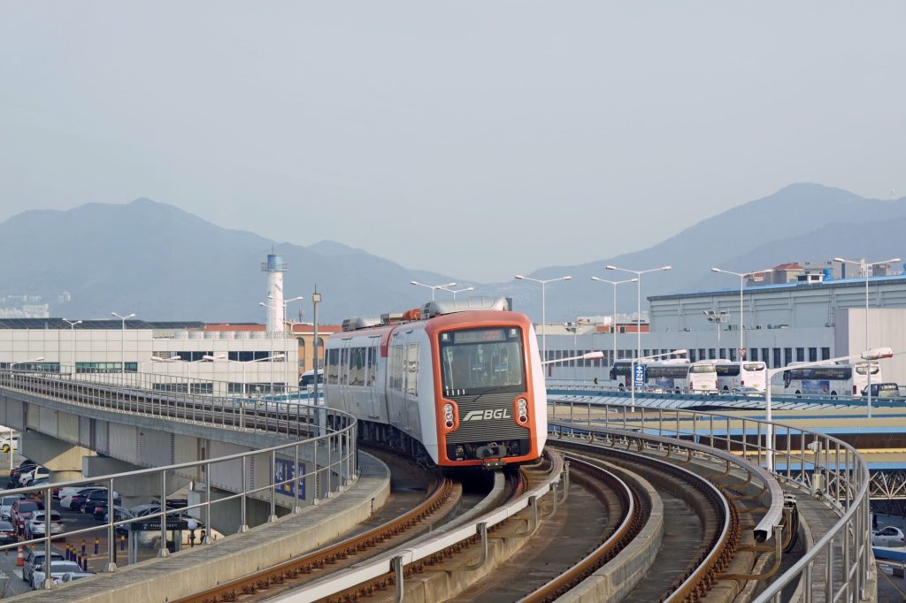 金海空港　電車