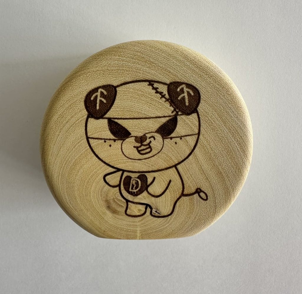 木製丸形ダークみきゃんのみきゃんマグネット