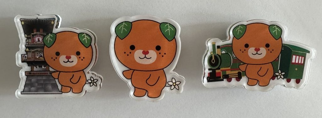 3つセット、道後温泉からくり時計とみきゃん、みきゃん、坊ちゃん列車とみきゃんのみきゃんマグネット