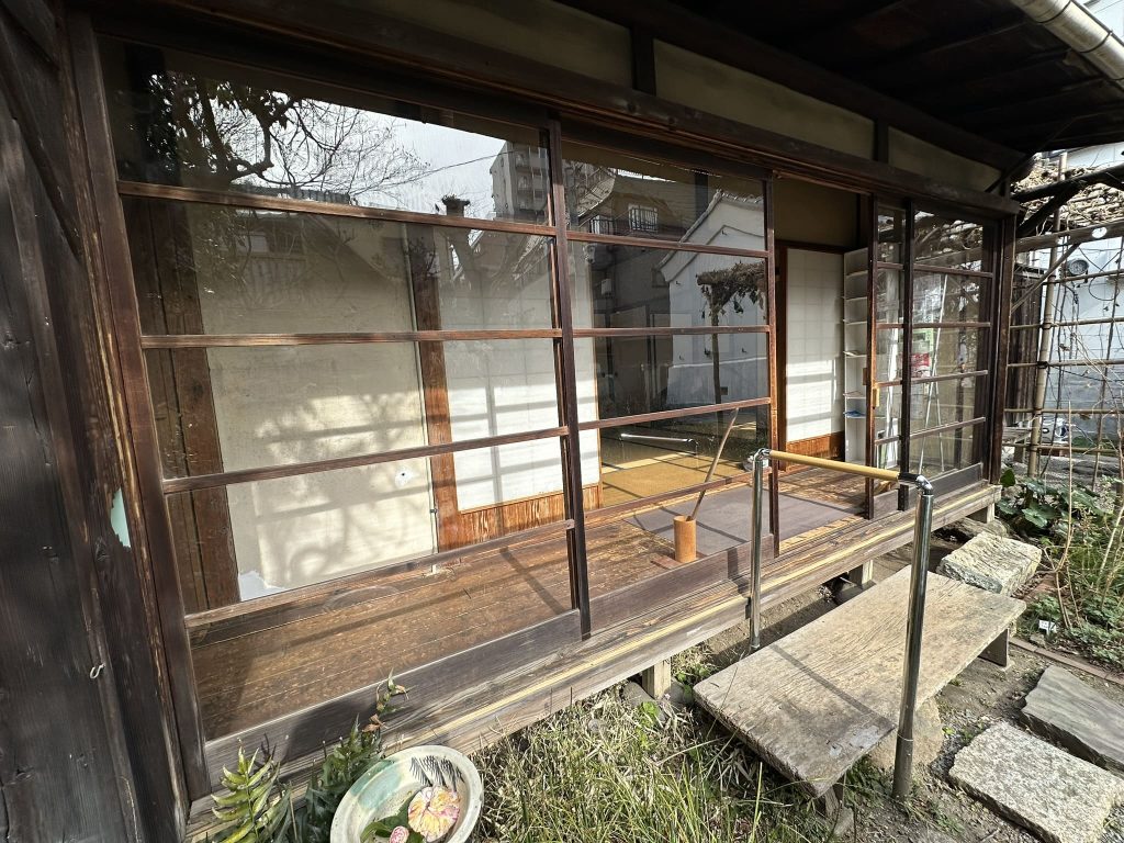 子規庵 庭から