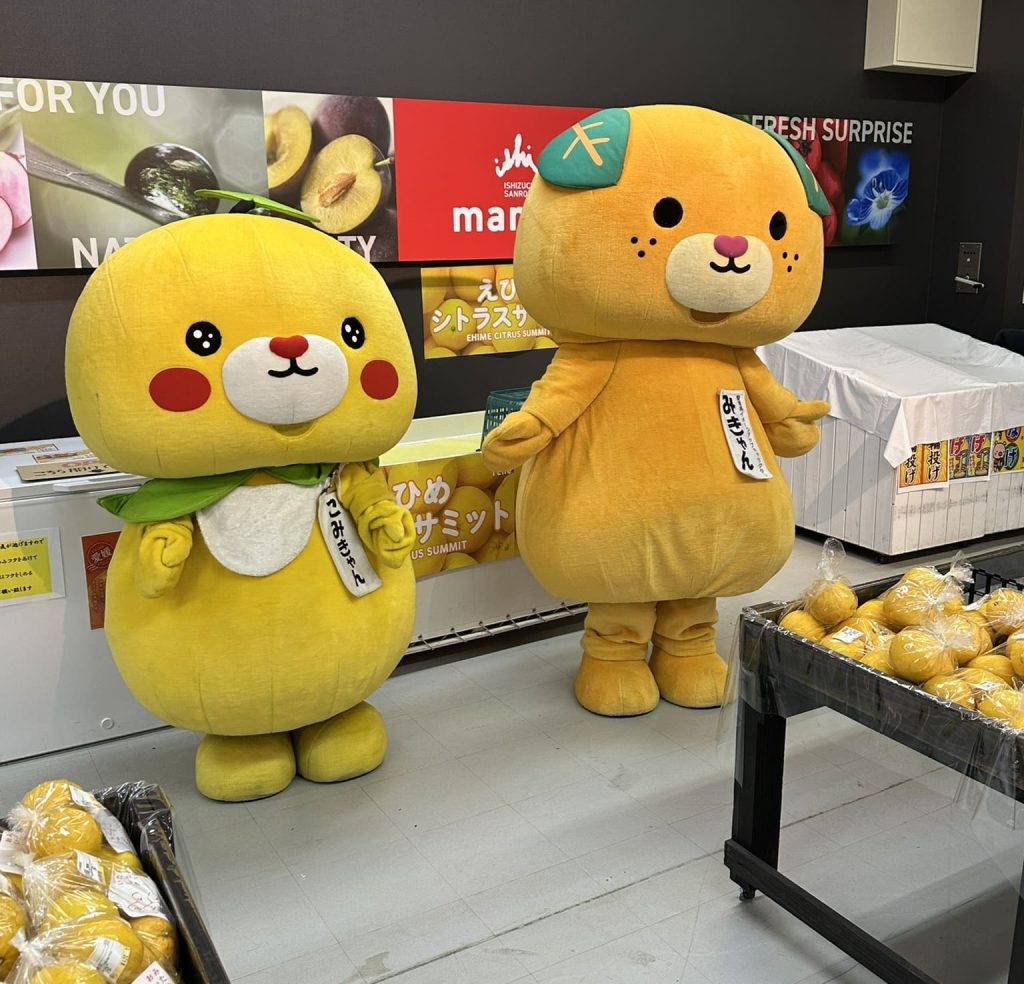 東温レスパスシティの「いしづち山麓マルシェ」にみきゃんがやって来た！！3