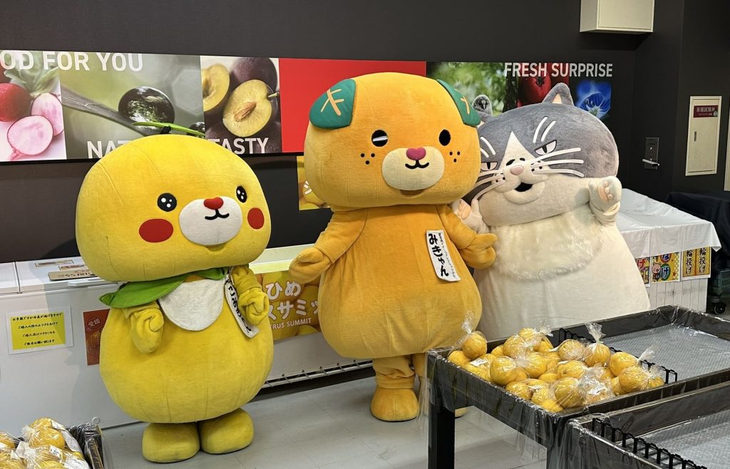 東温レスパスシティの「いしづち山麓マルシェ」にみきゃんがやって来た！！4