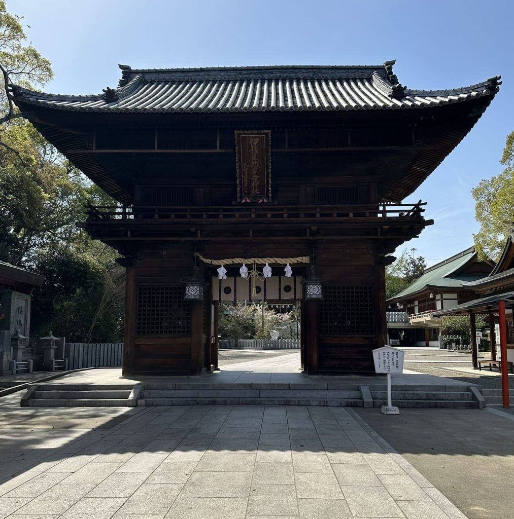 伊豫豆比古命神社(椿神社)桜門