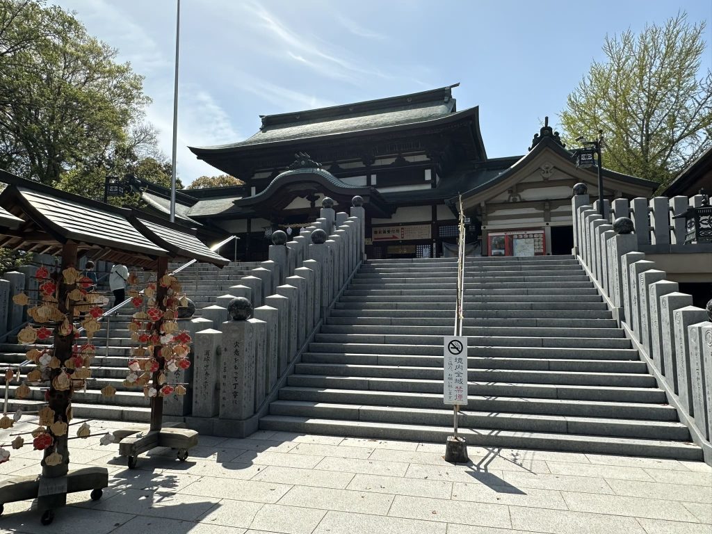 伊豫豆比古命神社(椿神社)本殿階段
