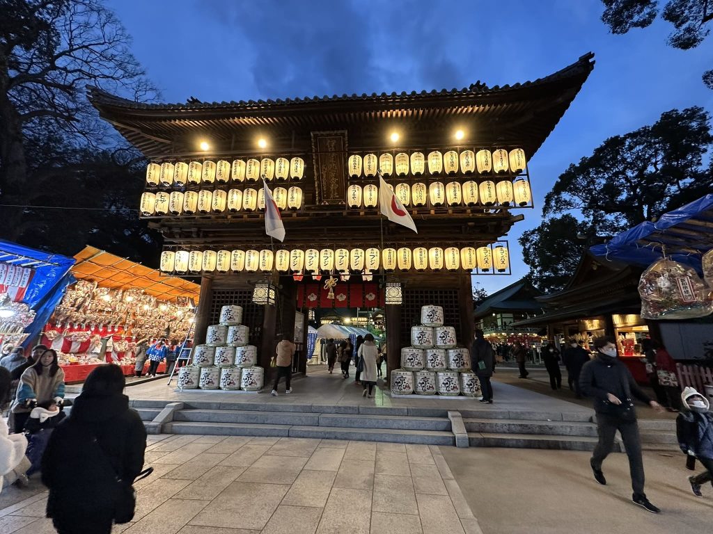 伊豫豆比古命神社(椿神社)祭りの桜門