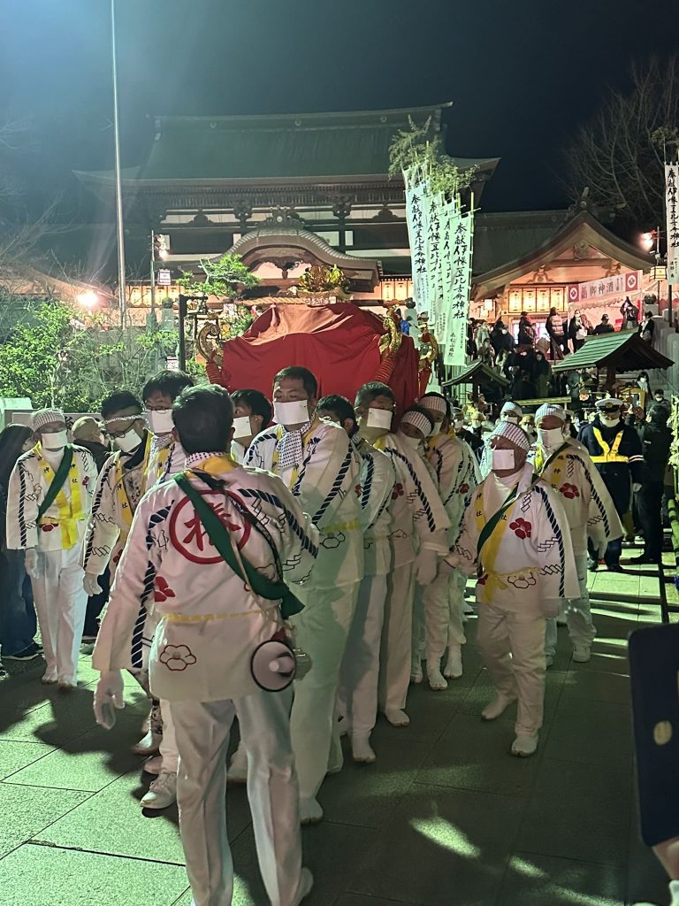 伊豫豆比古命神社の椿祭りお神輿5