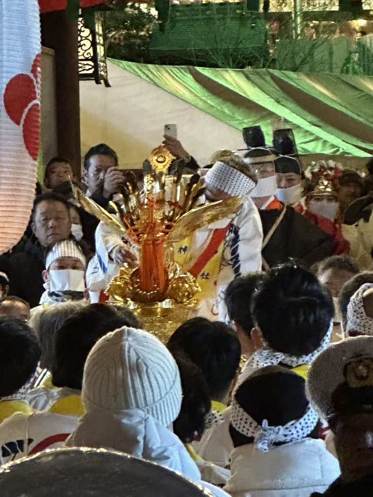 伊豫豆比古命神社の椿祭りお神輿8