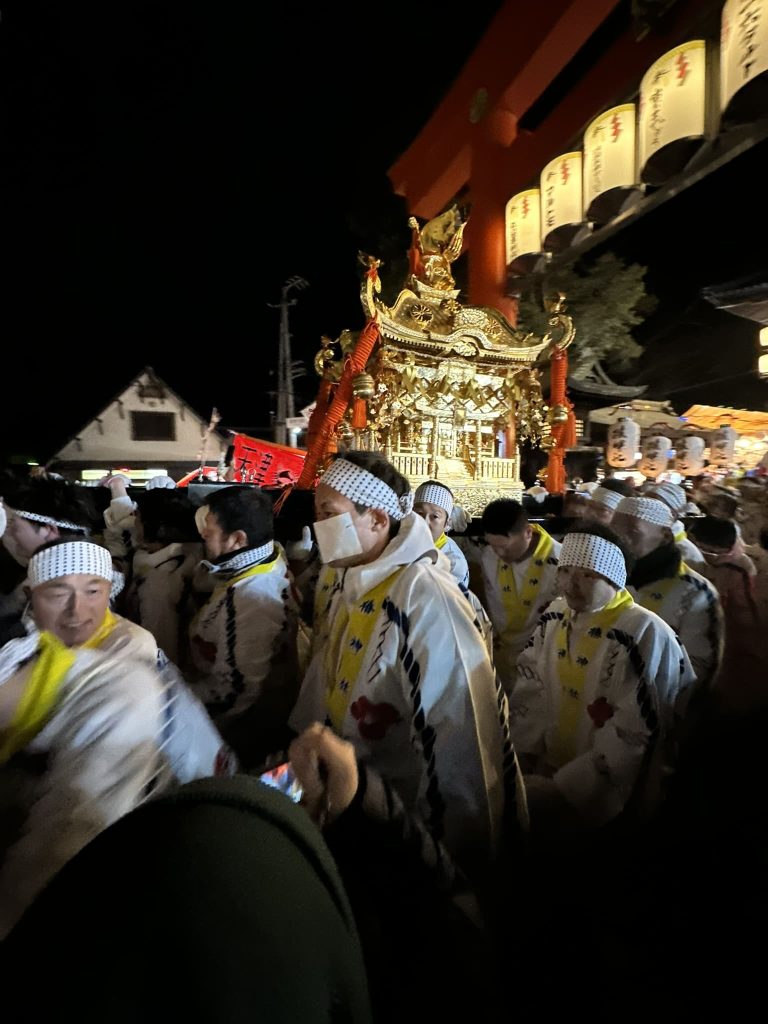 伊豫豆比古命神社の椿祭りお神輿10