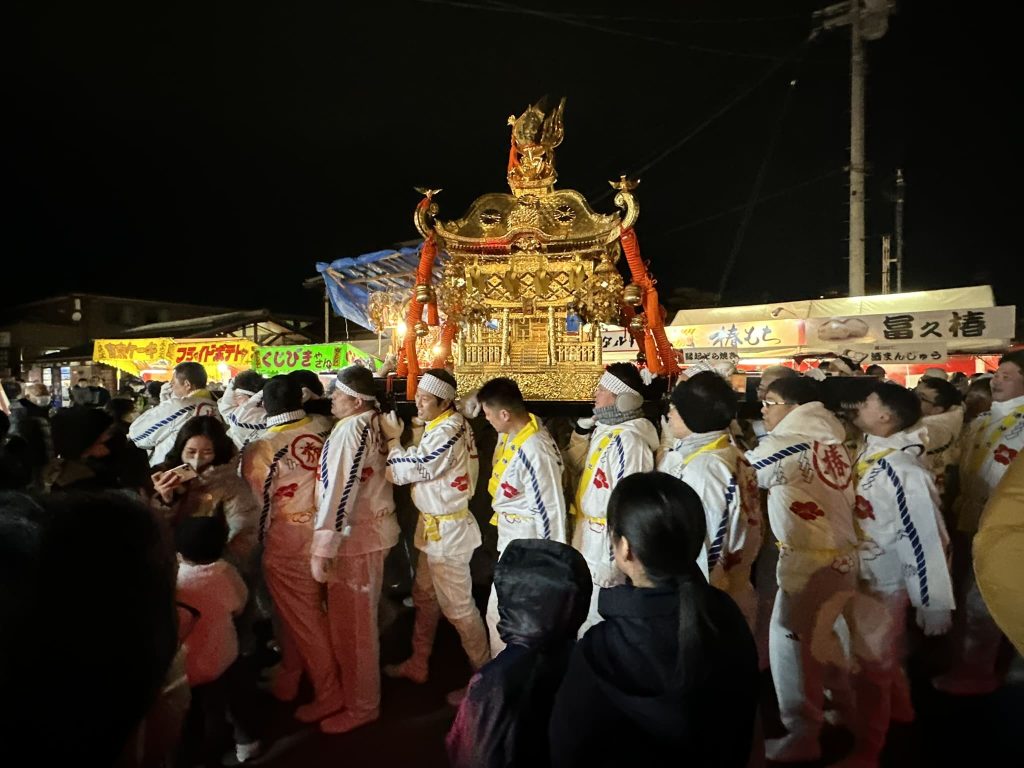 伊豫豆比古命神社の椿祭りお神輿13