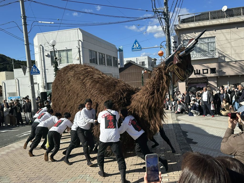 吉田町秋祭り牛鬼11月3日(月曜)写真