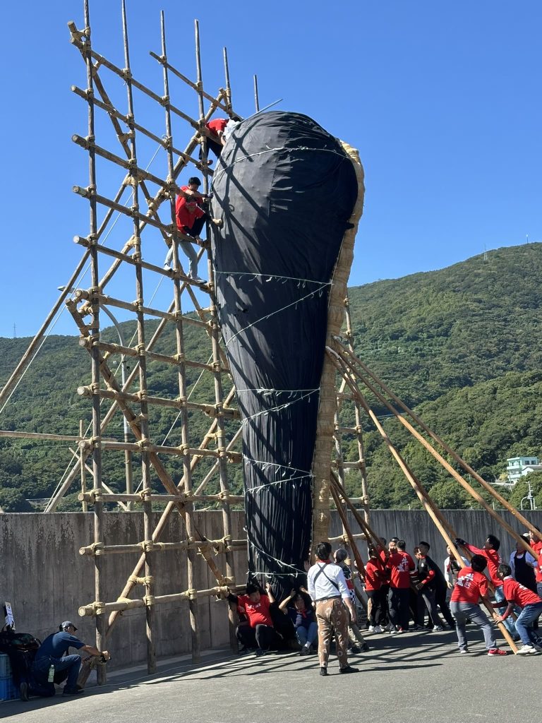 三崎秋祭り蹴り上げ合戦写真
