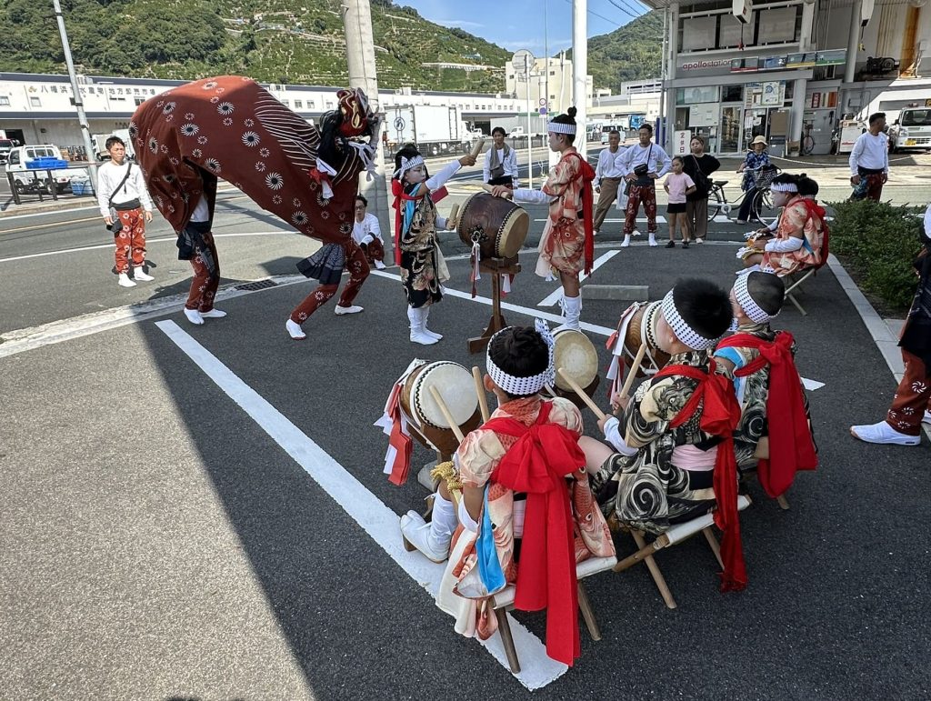 八幡浜秋祭り唐獅子写真