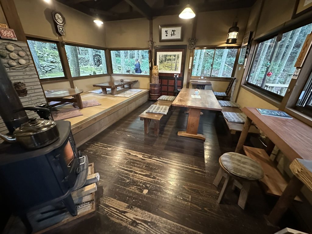 ギャラリー喫茶苔莚