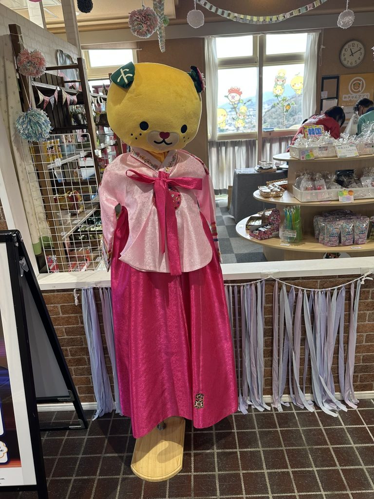 お土産屋さんで不思議なみきゃん