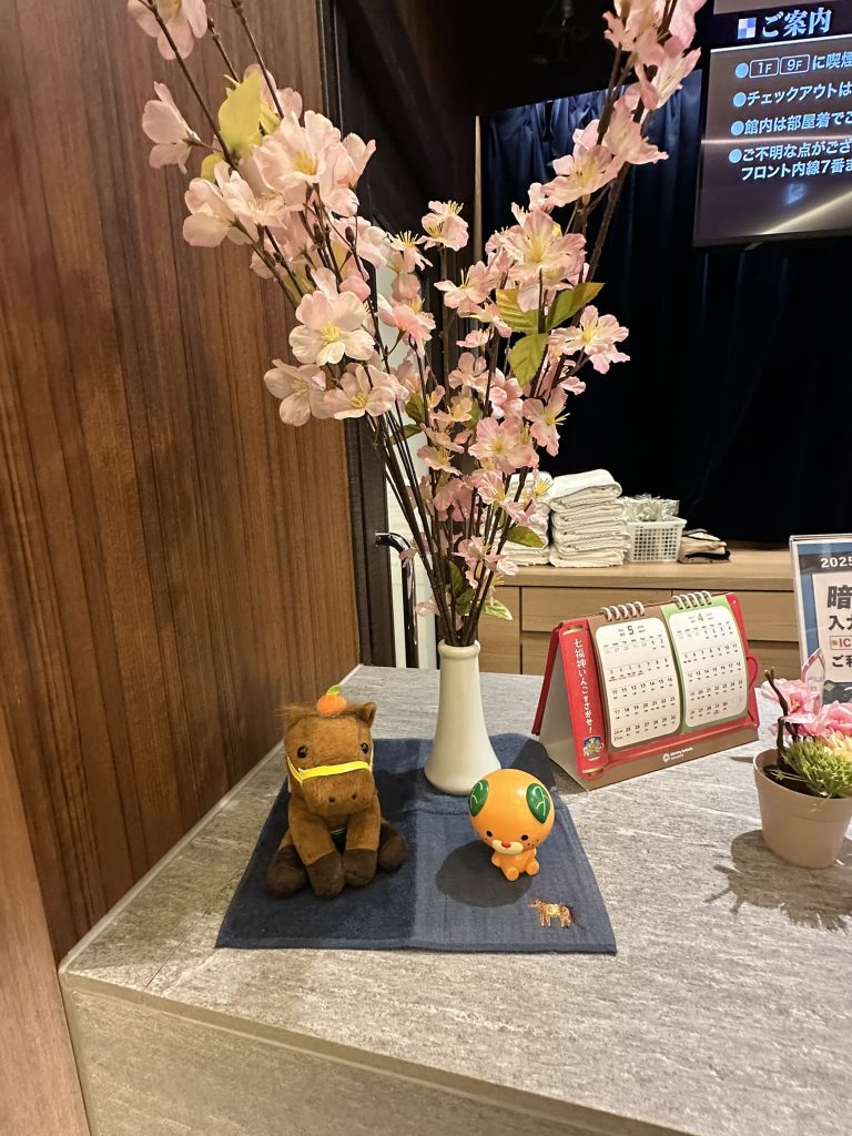 ホテルのロビーにみきゃん