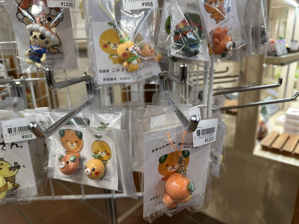 新商品のマグネットやキーホルダーみきゃん