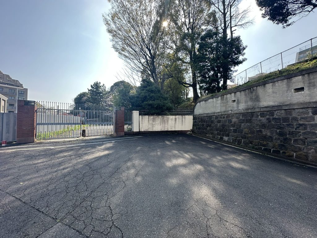 目黒自衛隊の赤レンガ門