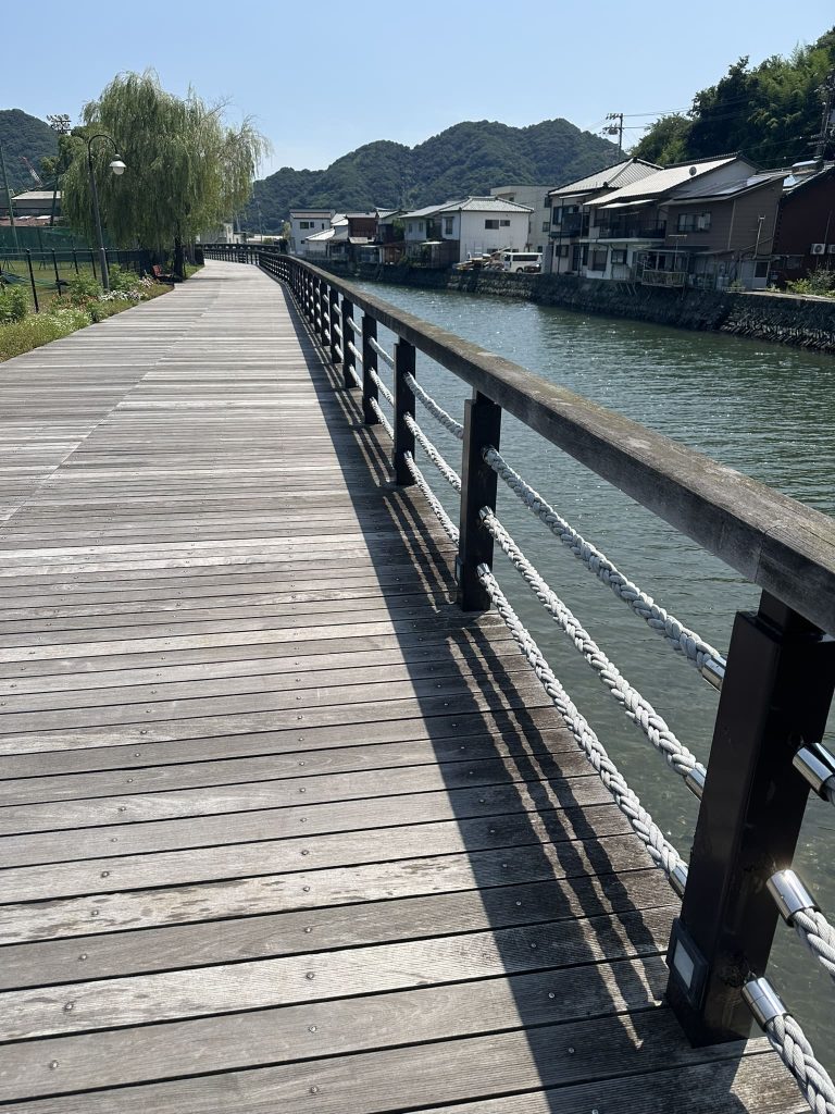 もっきんロード（愛媛県八幡浜市）