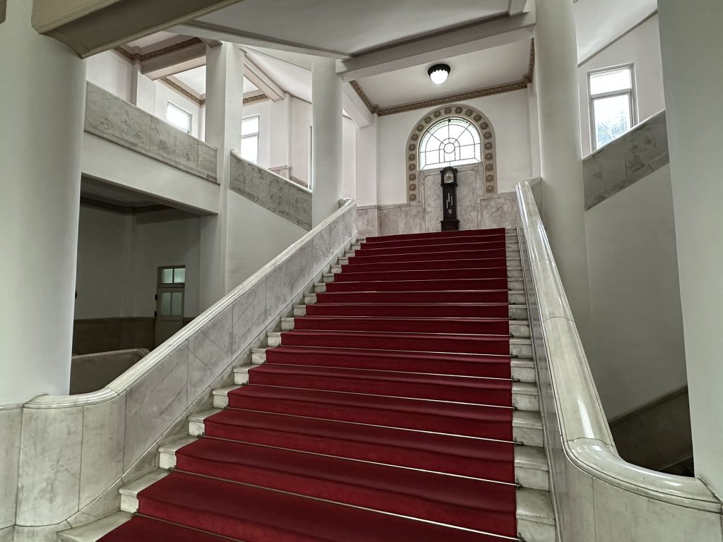 愛媛県庁（愛媛県松山市）