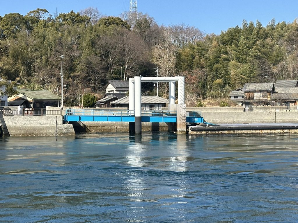 来島の港