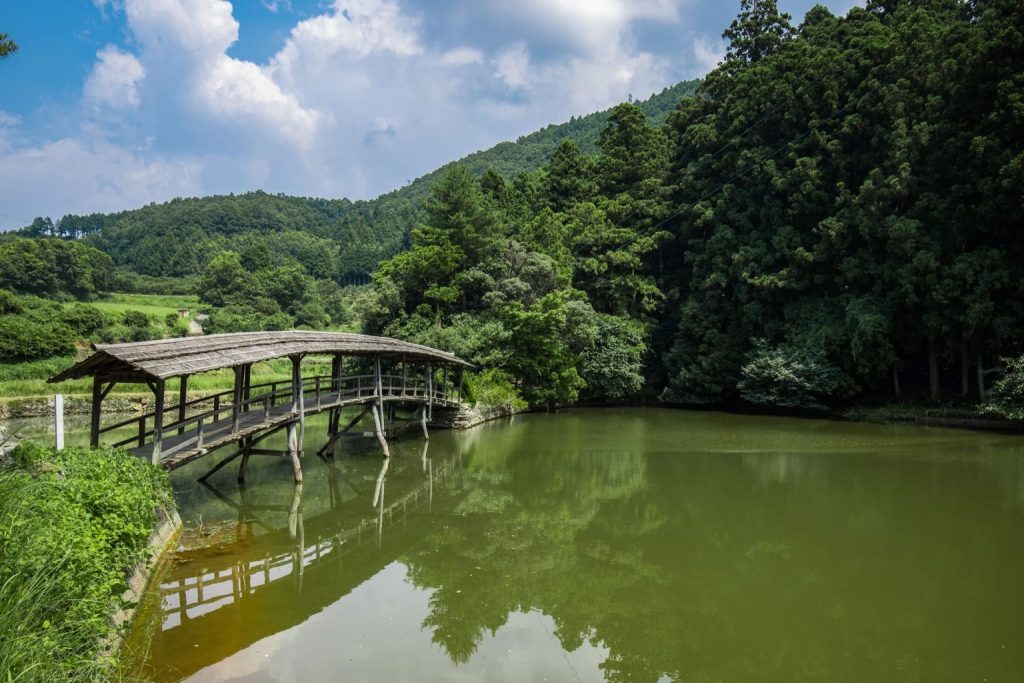 弓削神社の太鼓橋(愛媛県喜多郡内子町)