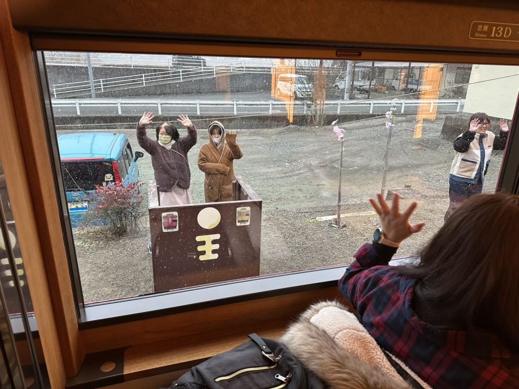 伊予灘ものがたりのおもてなし