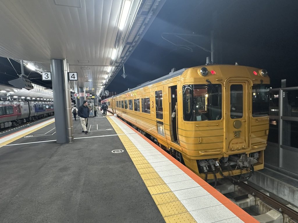 旅の終わり、終点のJR松山駅です