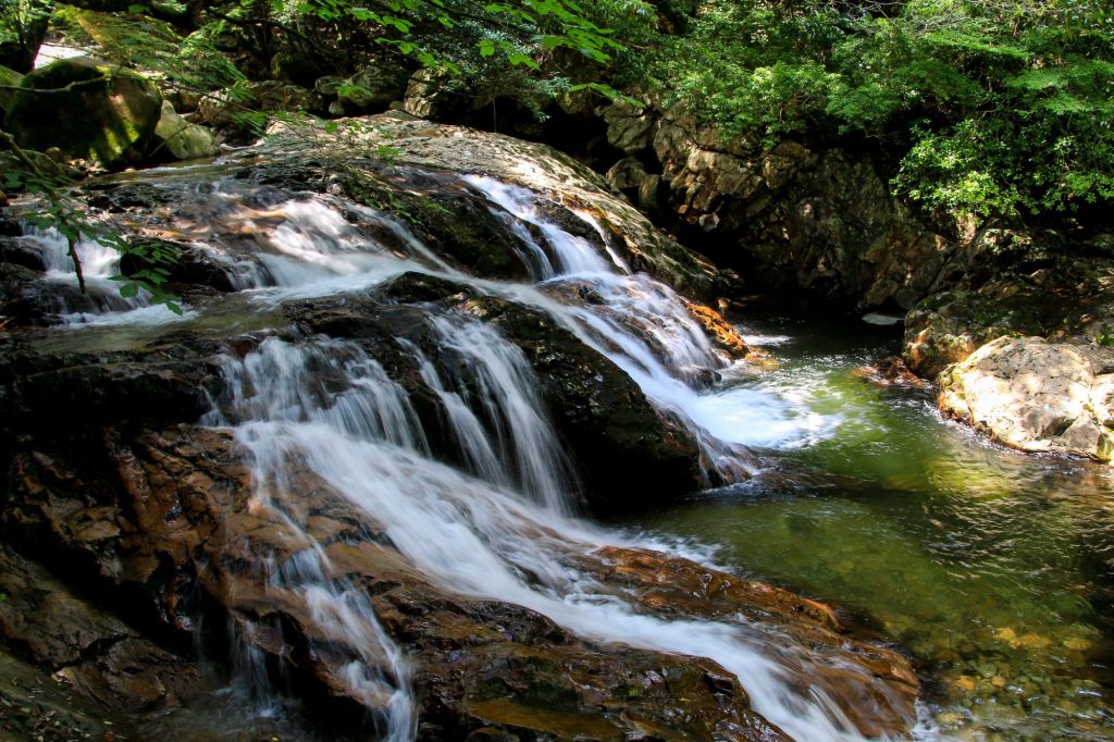 滑床渓谷（ 愛媛県北宇和郡松野町）