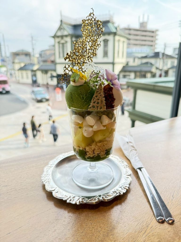 白鷺珈琲さんのしらさぎパフェ