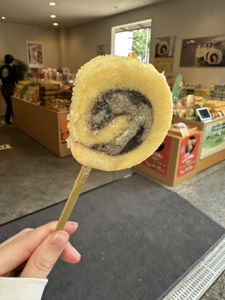 一六本舗 道後本館前店さんの一六タルトの天ぷら