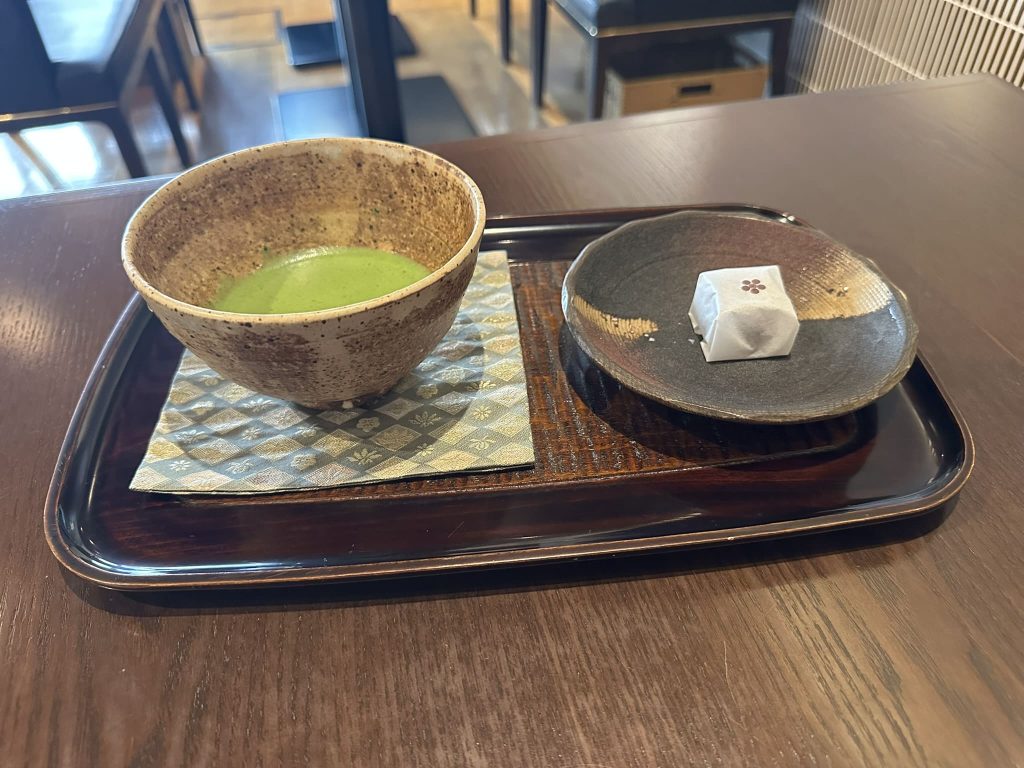 山田屋まんじゅうさんの茶楽抹茶と山田屋まんじゅうセット