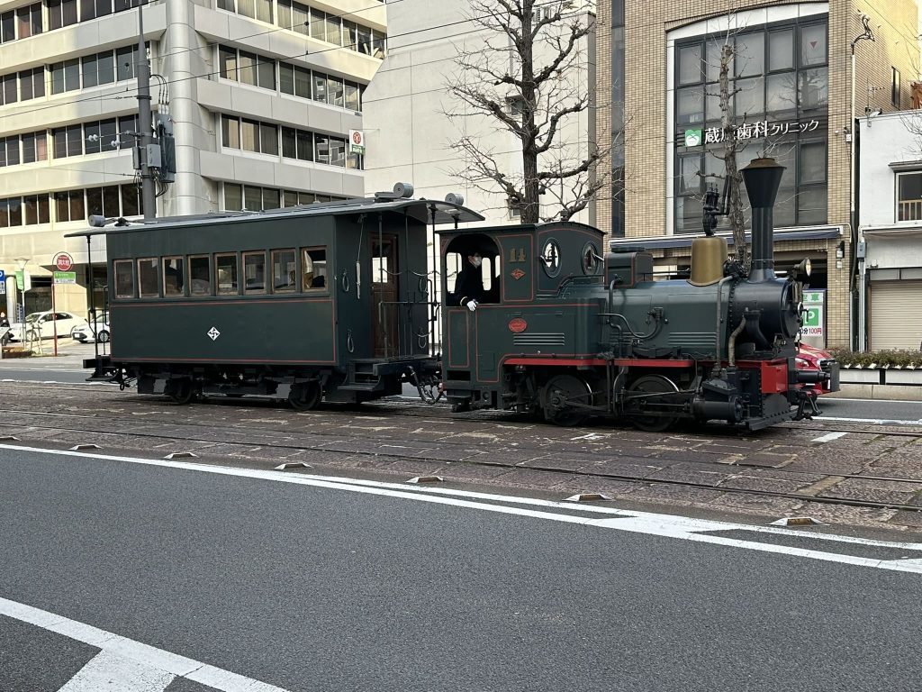 走る坊っちゃん列車