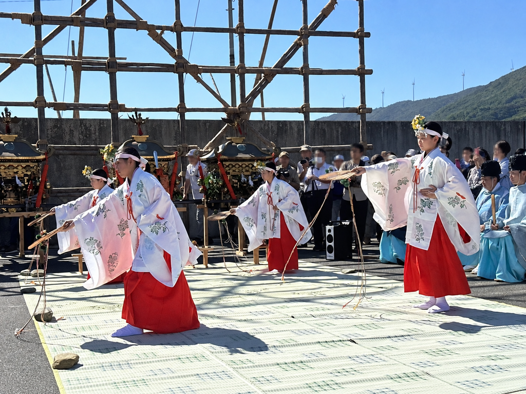三崎秋祭り 浦安の舞写真