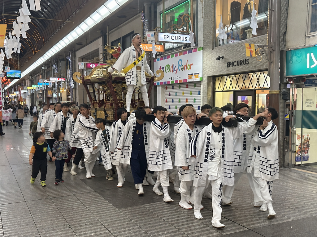 愛媛県松山秋祭り大街道お神輿写真