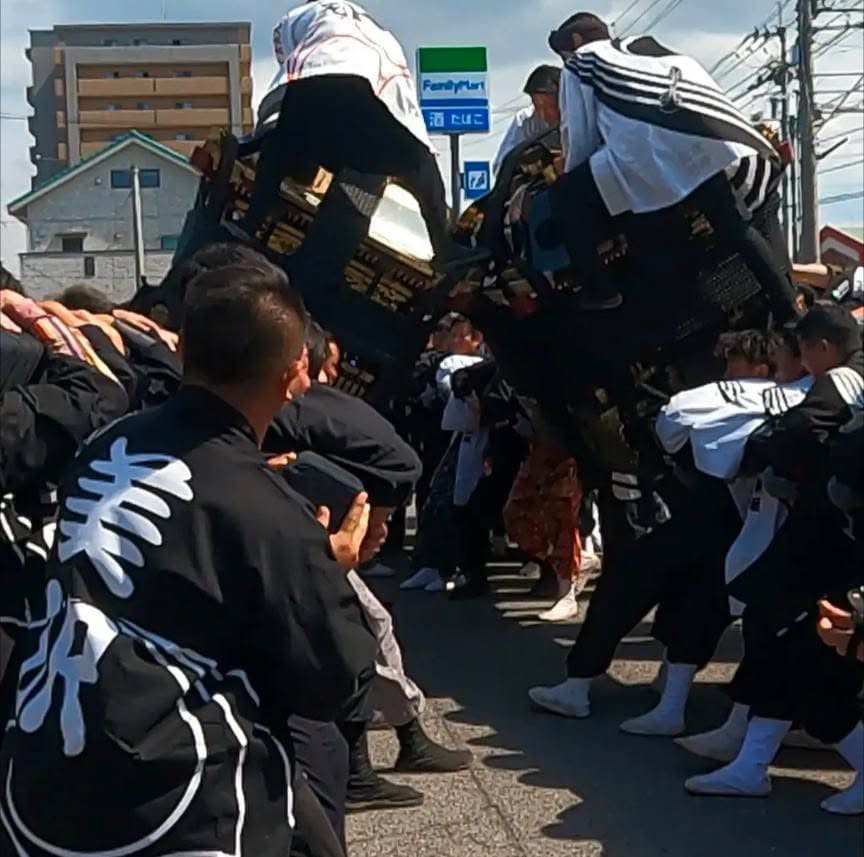 松山秋祭り　朝日八幡神社秋季大祭 鉢合わせ