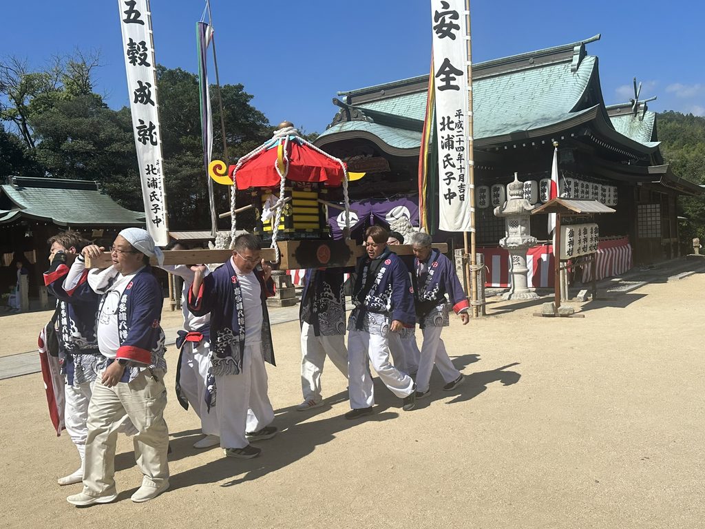 喜多浦八幡大神神社 神輿渡御祭の様子