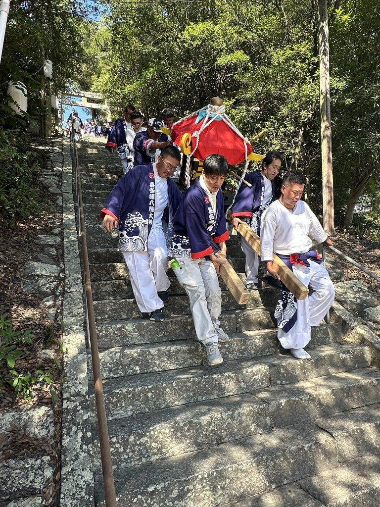 喜多浦八幡大神神社 神輿渡御祭の様子