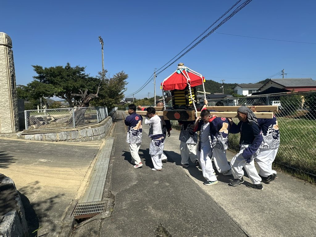 喜多浦八幡大神神社 神輿渡御祭の様子「みだき神輿(くだき神輿)」